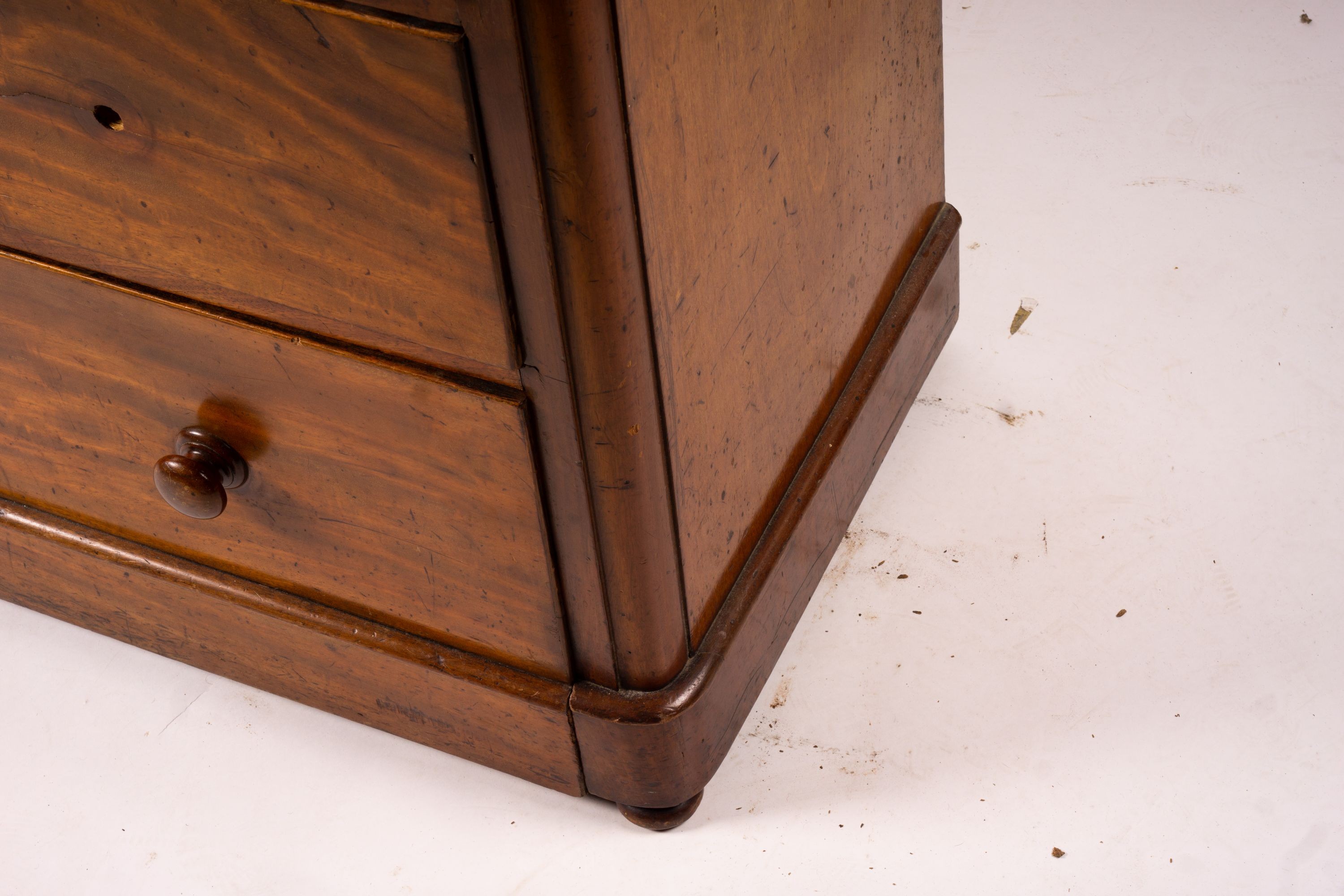 A Victorian mahogany chest, width 112cm, depth 51cm, height 112cm